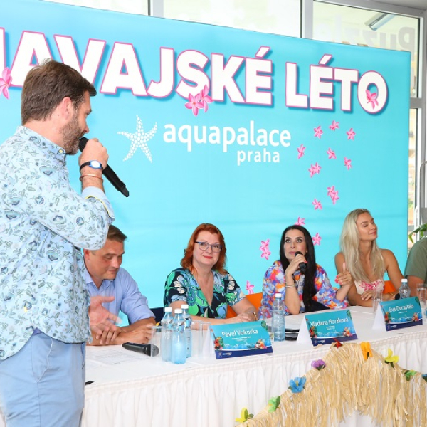 Aquapalace Praha zahajuje letní sezónu v Havajském stylu