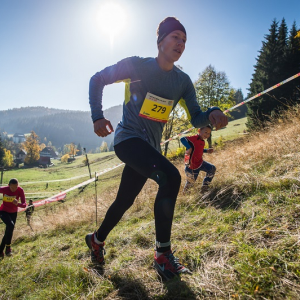 Běhej Valachy ve Velkých Karlovicích odstartuje maratonská legenda Eva Vrabcová Nývltová