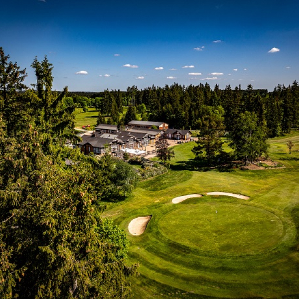 Nejstarší golfové hřiště u nás Royal Golf Club Mariánské Lázně zahájí sezónu již na Velký pátek a s novým generálním partnerem