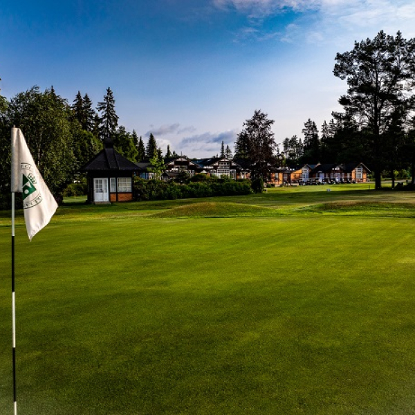 Nejstarší golfové hřiště u nás Royal Golf Club Mariánské Lázně zahájí sezónu již na Velký pátek a s novým generálním partnerem - 2