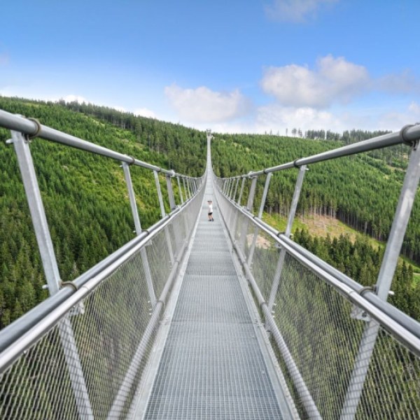 Světový rekord stále drží český most Sky Bridge 721