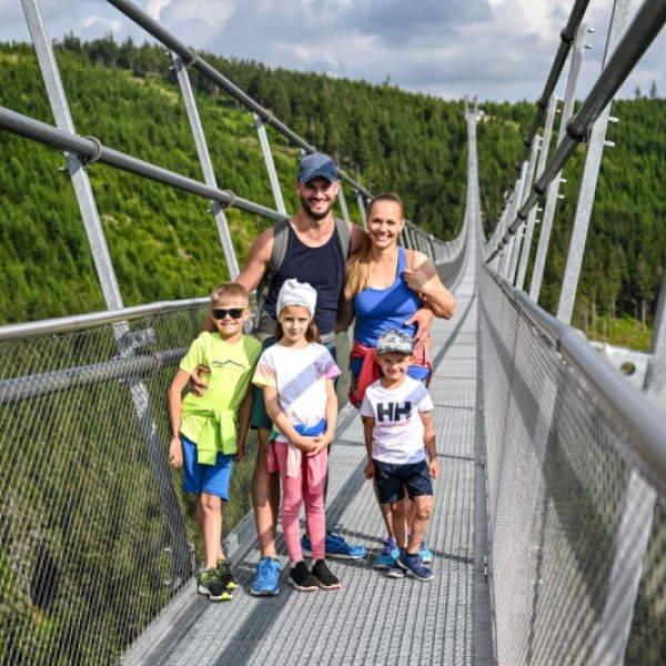 Světový rekord stále drží český most Sky Bridge 721 - 2