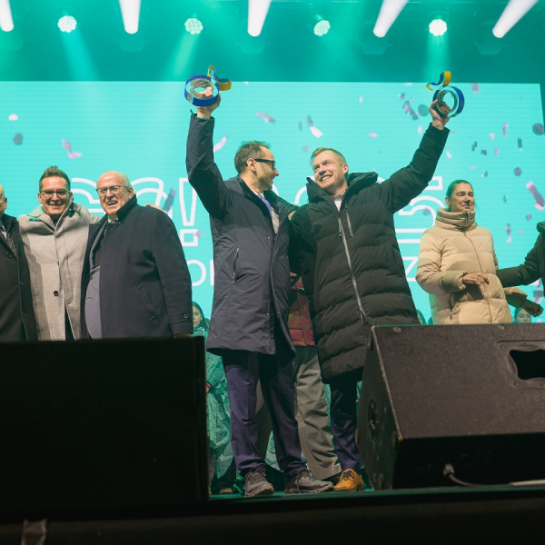 Slovenský Trenčín symbolicky převzal žezlo Evropského hlavního města kultury pro rok 2026.